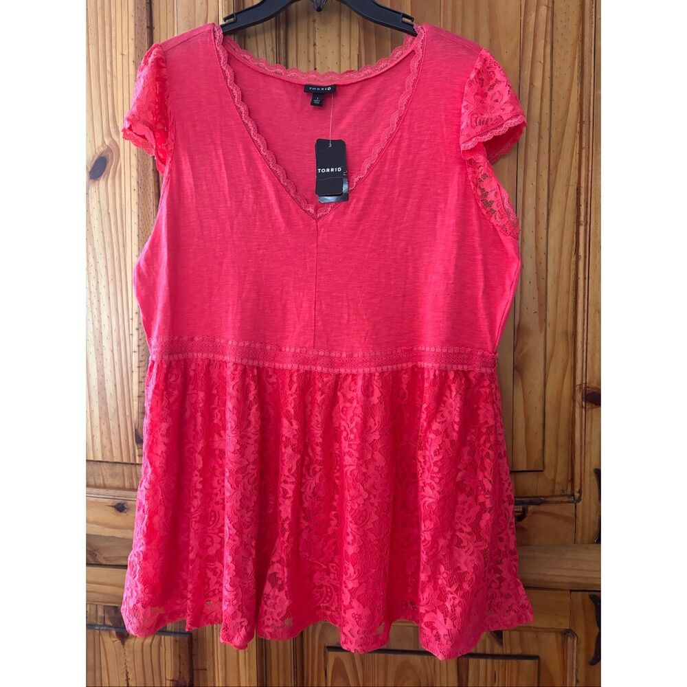 NWT Torrid Babydoll Vneck Top